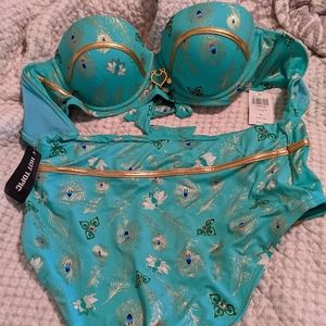 Her Universe Hot Topic Disney Princess Jasmine 2 piece swimsuit XL